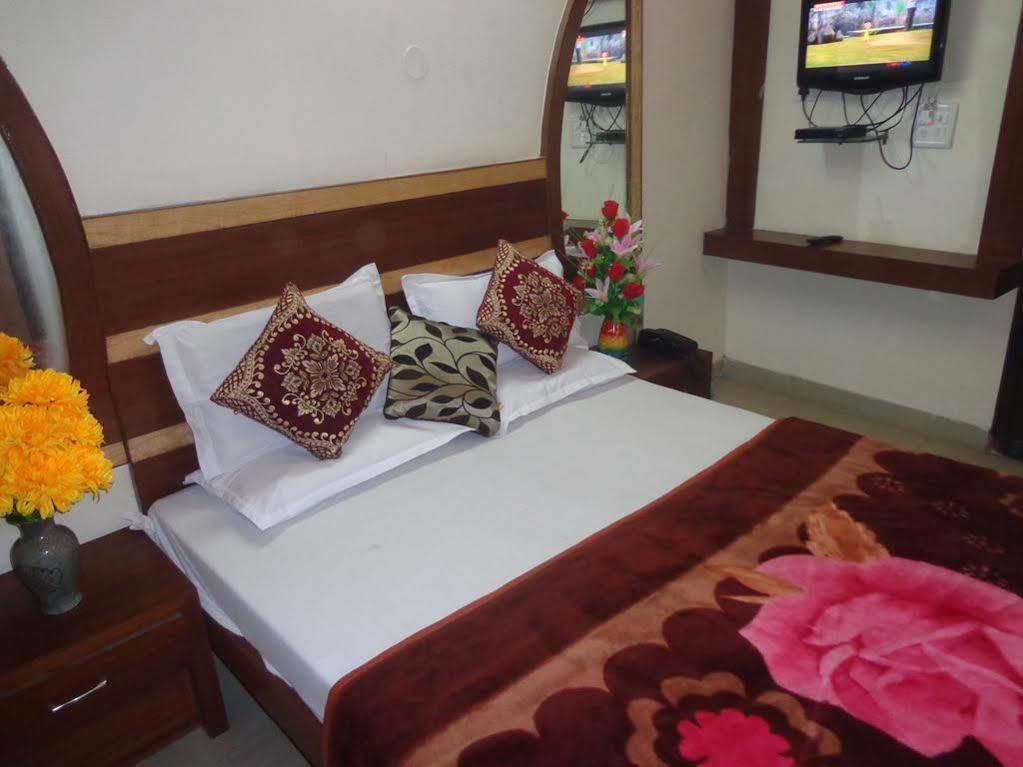 Hotel Darpan Palace -New Delhi Railway Station Eksteriør billede